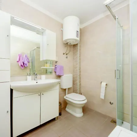 Vikendica Lara By Interhome Omis