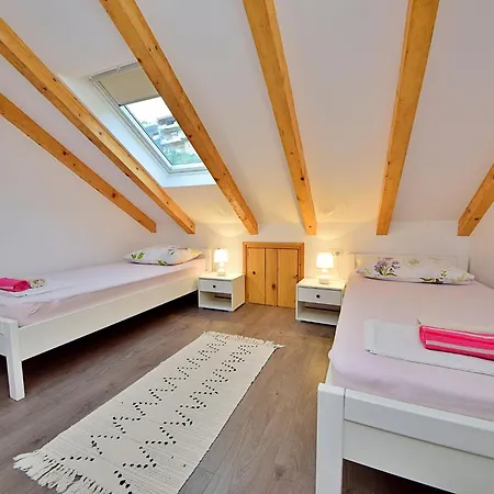 Lara By Interhome Vikendica Omis